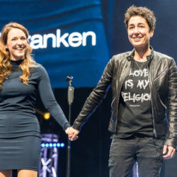 GEDANKENtanken-Rednernacht in der ausverkaufter LANXESS arena