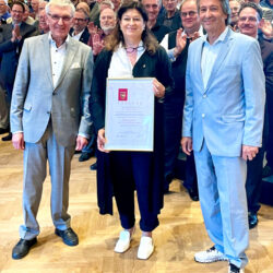 Dr. Birgit Meyer wird Ehrenmitglied