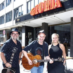 Knittler singt Welthits op Kölsch